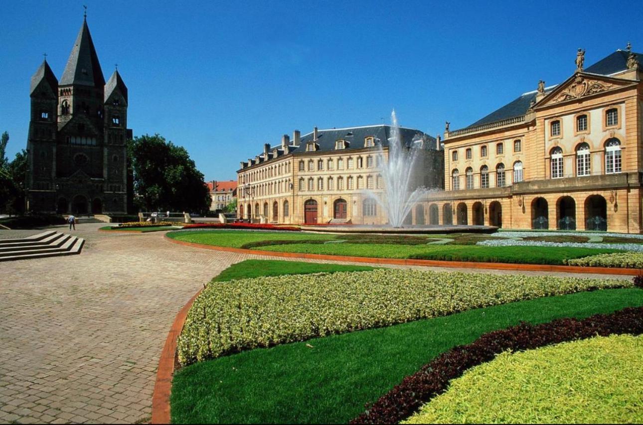 Serenity Bed Palace 2 Metz Gare Buitenkant foto